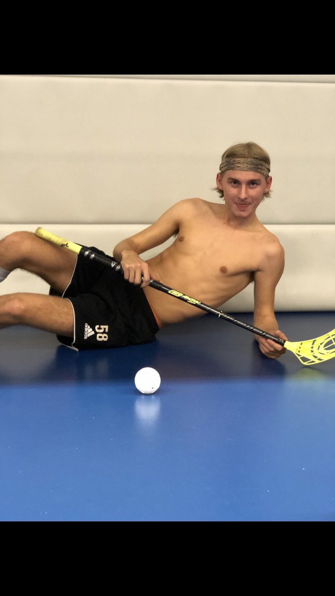 RasboIKUngdom's tweet photo. Nu är det bara 1 dag kvar till seriepremiär! Morgondagens match mot IBF Roslagsalliansen spelas 15:00 i Sportcentrum, kom o kika på denna läckerbit på bilden göra några mål! #testastör #rasboik #rasbo #rik #cutterway #3p #vinna #14raka @upplands_innebandyforbund https://t.co/nFt5zeBtUD