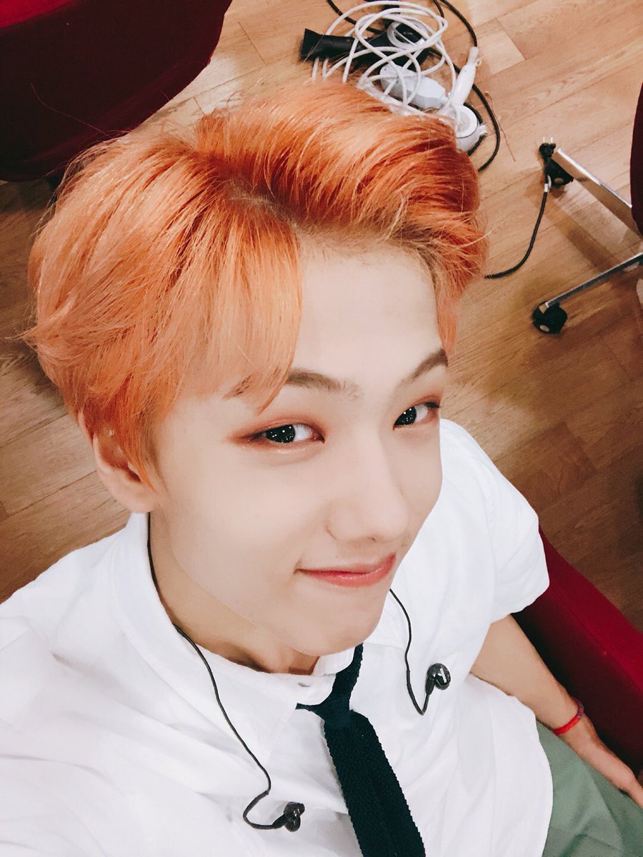 neo_euphodise's tweet photo. @NCTsmtown_DREAM [TRANS]
DREAM SHOW come on!! (੭´ω`)੭⁾⁾ (੭´ω`)੭⁾⁾
I’m shakingㅠㅠㅠ
#(੭´ω`)੭⁾⁾ #ThisIsReally #Cute❤️
#Seasony #Resemble k

[t/n: OMG he did that pose again to show his double eyelids hh. How cute~ 💚] https://t.co/nUA94eOapD