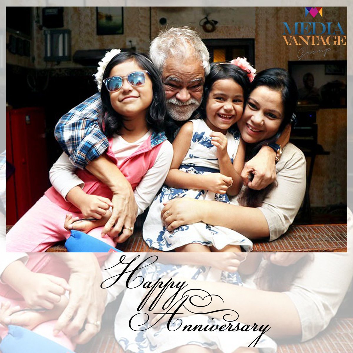Media_Vantage's tweet photo. Wo jo #AngreziAMeinKehteHain na ..🤔
Areh ha!!😌Happy Anniversary to the lovely #MishraCouple from #TeamMediaVantage 🤗.
Wishing you lots of happiness and love for the day and years ahead @imsanjaimishra @kiran_sanjai
*
*
#mvdigital #sanjaymishra #proudtorepresent https://t.co/X42NO8kOXa