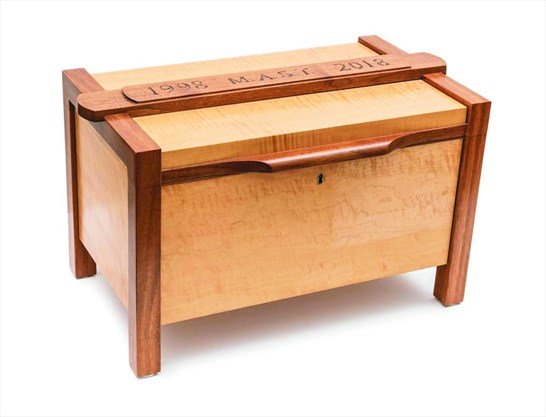 Over the past 40 yrs, close to 100 artists have participated in the #Muskoka Autumn Studio Tour and tens of thousands of people have been welcomed into their studios; final weekend for 2018 muskokaregion.com/whatson-story/…