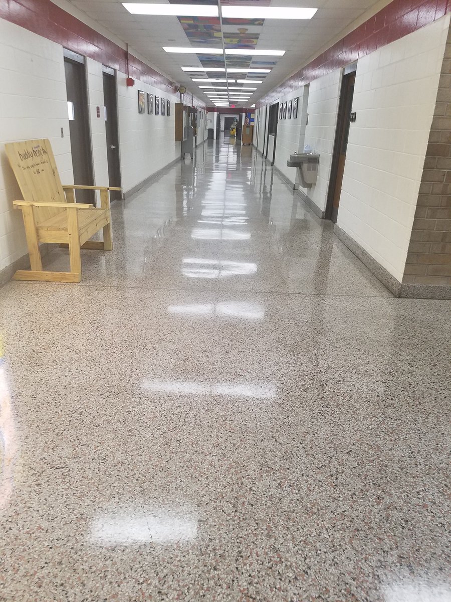 lloydbr06985386's tweet photo. Trask custodians have worked hard to make Trask look new again https://t.co/3NcgXYLWBa