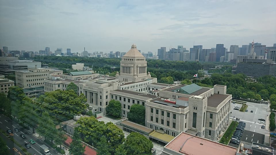 衆議院議員 みやじ拓馬 鹿児島 در توییتر 国会議事堂の見学をしたら 憲政記念館にも行ってみませんか 憲政記念館では国会 の歴史を学んだり 本会議場レプリカで国会議員の疑似体験ができます ランチは 館内レストランで元官邸料理人の作る絶品オムライスがおススメ