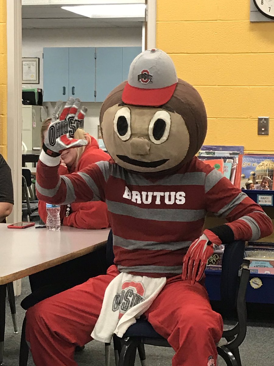 HZNElementary's tweet photo. Brutus is here for our @HZNElementary staff meeting!  #gobucks!! https://t.co/OKdmne4JE9