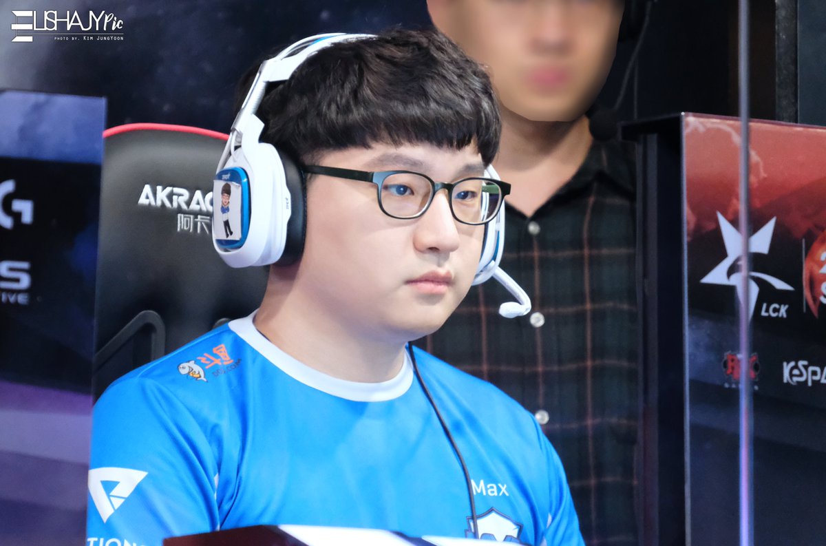Elisha_JY_pic's tweet photo. 180728 LCK summer
#MVP_lol #MVP_Max #맥스 #정종빈 https://t.co/7lcQz6gYCM