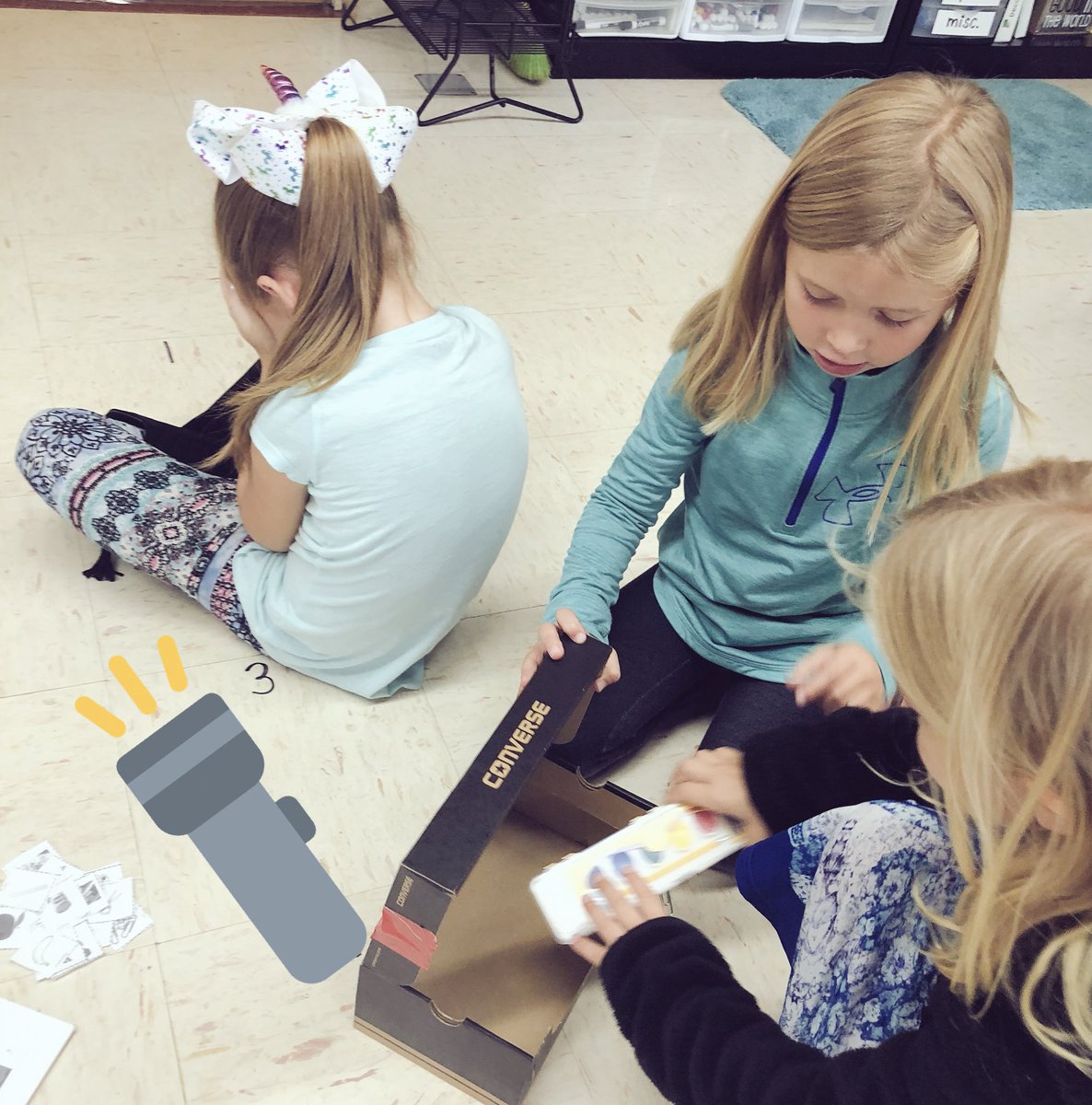 s_scientists's tweet photo. We wonder if objects need light to be seen? #jtsd #STEAMazing #firstgrade https://t.co/ZpLpcAWXMm