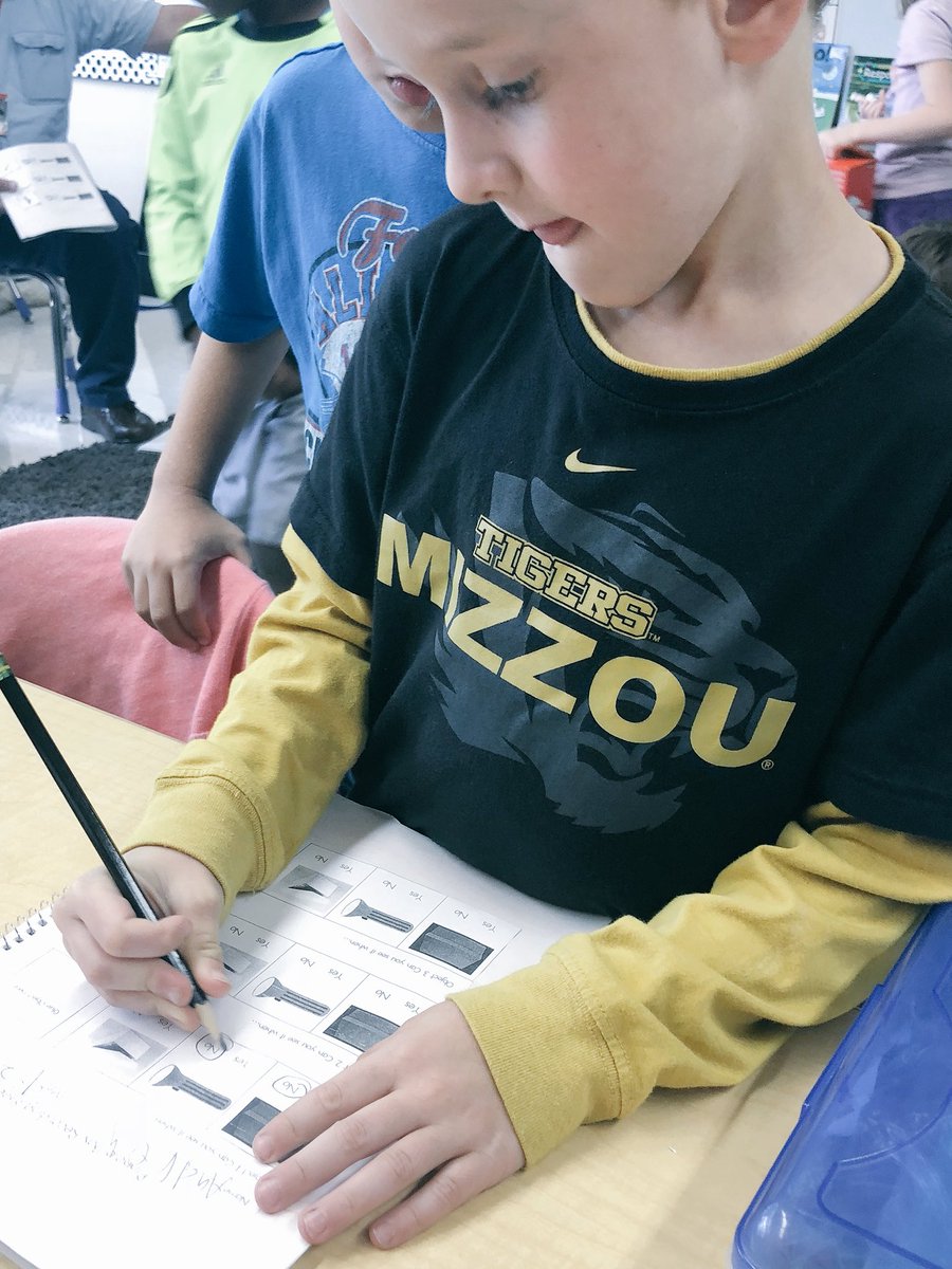 s_scientists's tweet photo. We wonder if objects need light to be seen? #jtsd #STEAMazing #firstgrade https://t.co/ZpLpcAWXMm
