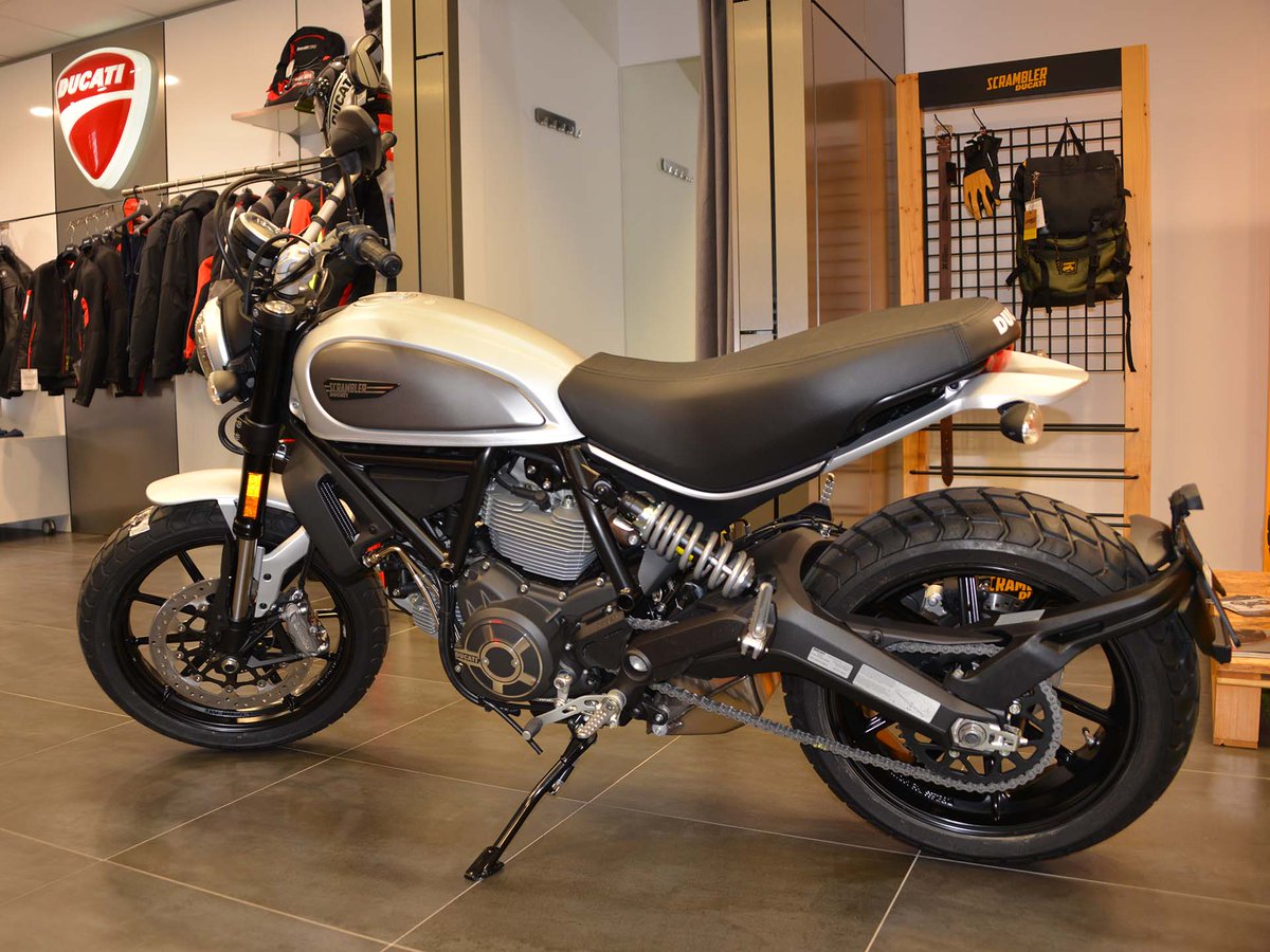 motora scrambler