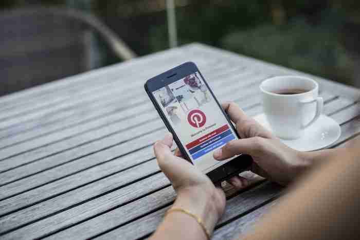 Greymoon Social tweet media