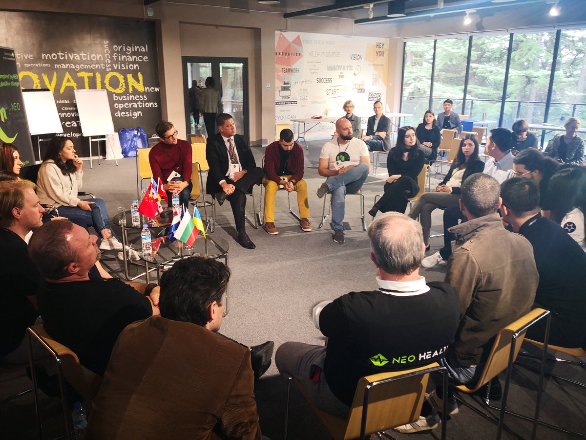 Neo_Blockchain's tweet photo. General Manager of NGD, Johnson Zhao, is joining a discussion at $NEO Black Sea Community Assembly, along with some projects built on $NEO, such as @neohealth  @imusify @Alchemint_IO @Thortoken @effectaix, etc, talking about the growth of $NEO ecosystem and future opportunity. https://t.co/mzJMGBE6AK