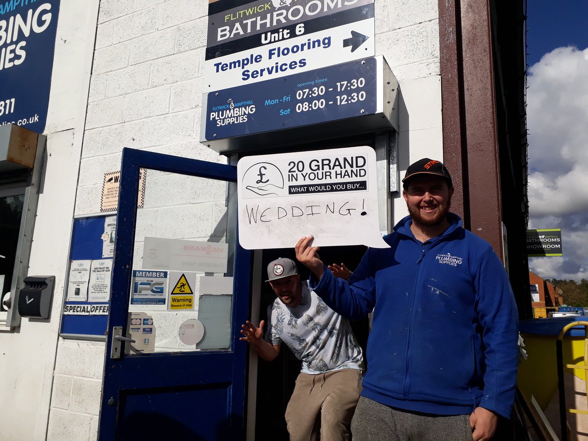 simonheadlam63's tweet photo. Last day before we announce the winner of #20kInYourHand competition. It's not too late to buy a bag of @JGSpeedfit 15mm elbows and enter. Luke @ Flitwick and Ampthill Plumbing merchants would buy a Wedding if he won the #SpeedfitGiveaway. https://t.co/zrKMKjfCD4