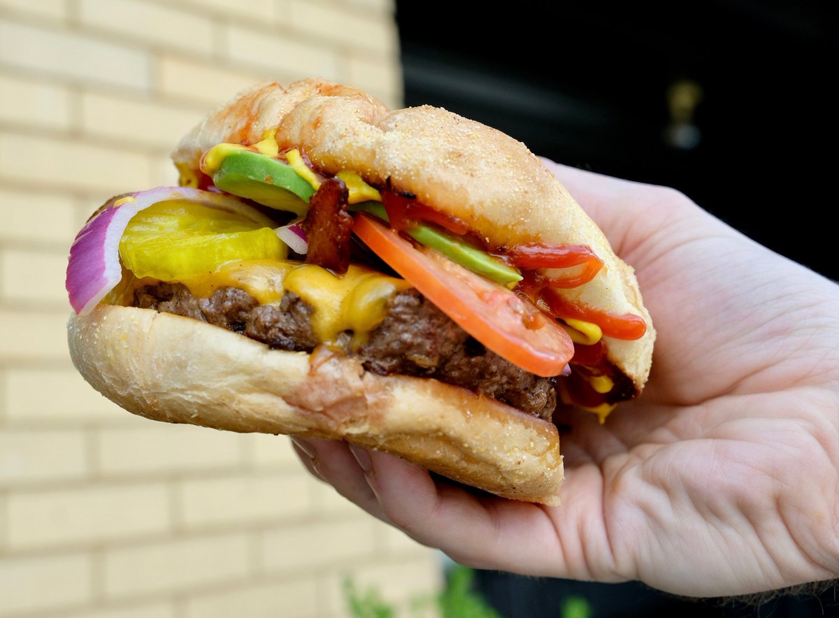 HeightsMelts's tweet photo. Throw your burg in the air if you just don't care. 🍔 The weekend is almost here! https://t.co/PuiQiLkeK6