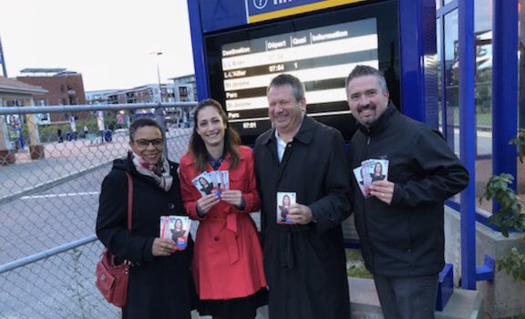 SChartrand24's tweet photo. Ce matin, pour une sixième fois depuis le début de la campagne, je me suis rendue à une gare située dans le comté de Groulx! 
Merci à l’équipe! 🤗
@LiberalQuebec #CANDIDATEGROULX https://t.co/gOUdlPvn4f