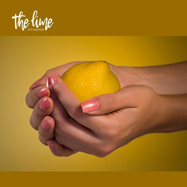 thelimestudios's tweet photo. #commercialphotography #productphotographer #productphotography #lemon #brightonphotographer https://t.co/Y1gUI1CPtR