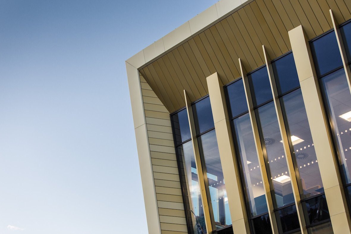 bondbryan's tweet photo. Absolutely thrilled that @AdvancedMB won the Design Excellence category at last night's #EastMidsProp. This was a labour of love from start to finish - a fantastic team effort. Congratulations to all involved @UoNCapProj @GFTomlinson https://t.co/mhORhbEZ1f