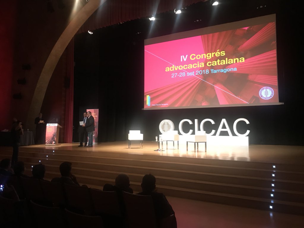 lleonartsol's tweet photo. Reconeixement al company i degà de @ICAMANRESA @abelpie per la seva tasca com a president del @conselladvocat durant l’any 2015 #CongresAdvocacia @congrescicac https://t.co/IXa1QeNNih