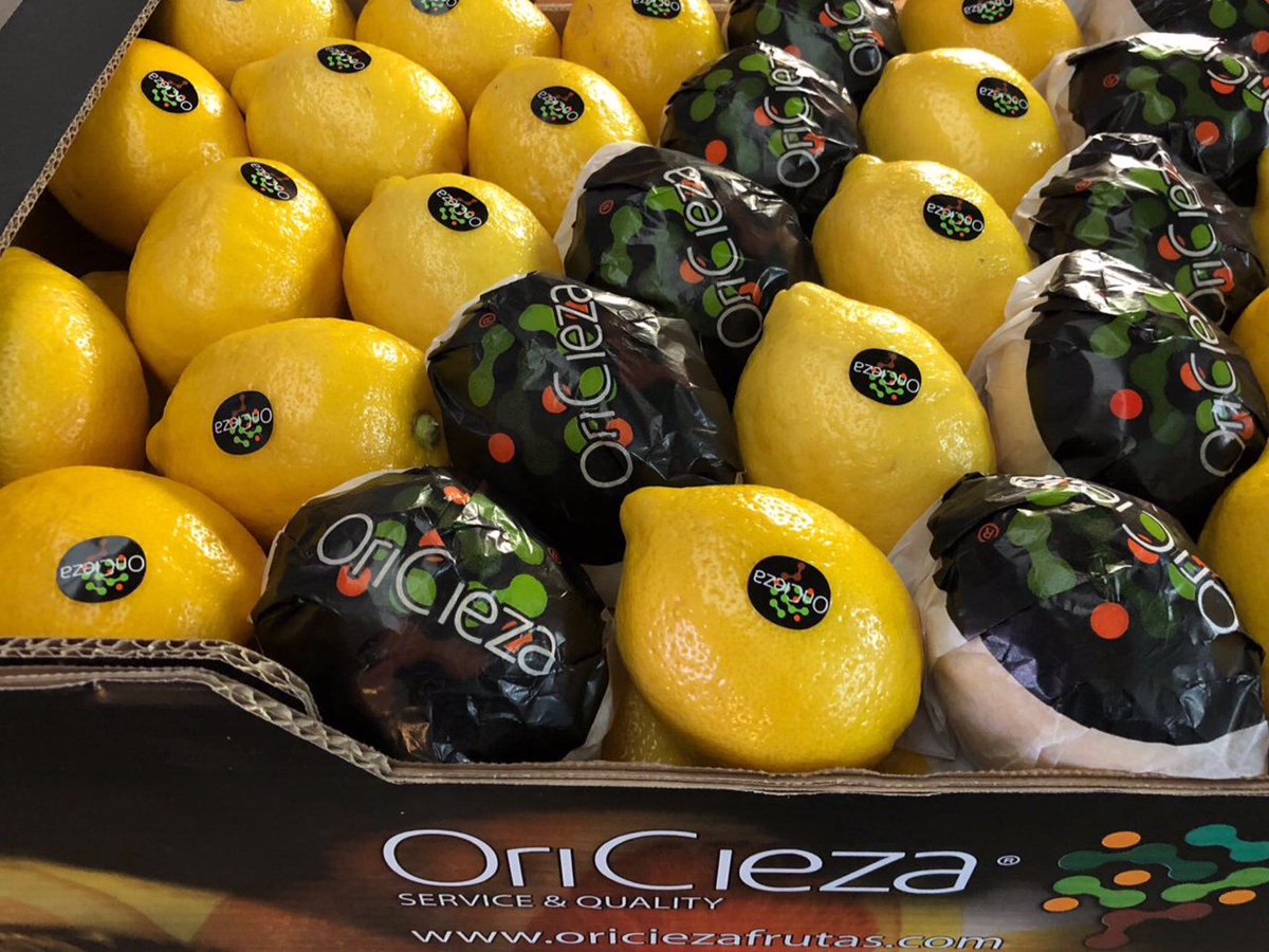 vvfruit's tweet photo. Lemons, lemons, lemons... Ready to begin the Spanish Citrus Season!!!!!🍋🍊🍋🍊 Availables in all types of packaging and formats...... 5kg, 10kg and 15kg in Cardboard. https://t.co/hUz0Ojhl8H