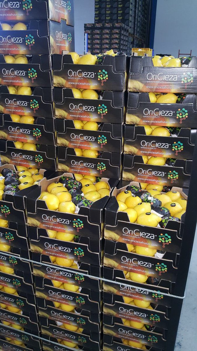 vvfruit's tweet photo. Lemons, lemons, lemons... Ready to begin the Spanish Citrus Season!!!!!🍋🍊🍋🍊 Availables in all types of packaging and formats...... 5kg, 10kg and 15kg in Cardboard. https://t.co/hUz0Ojhl8H