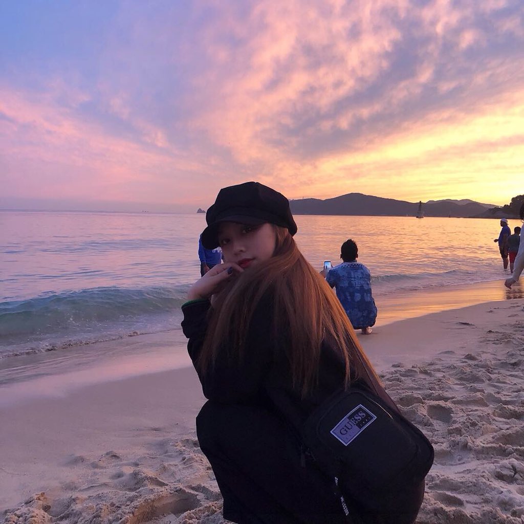 debbytuo_'s tweet photo. 😌 https://t.co/EpxIkLpvLZ