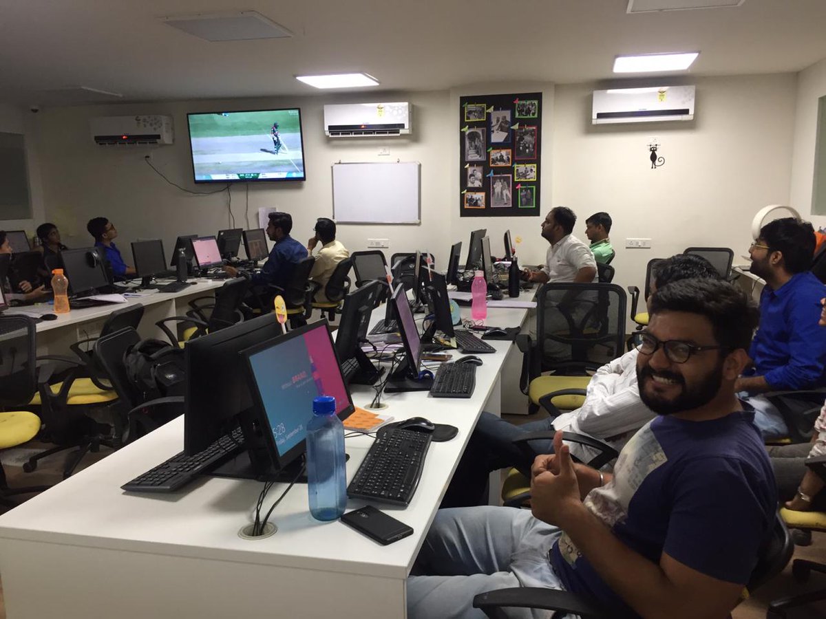 Because we believe in 'Work while you Work, Play while you Play'  😜

#INDvBAN #AsiaCupFinal #LoveForCricket #Friyaayy😍 #FunAtOffice