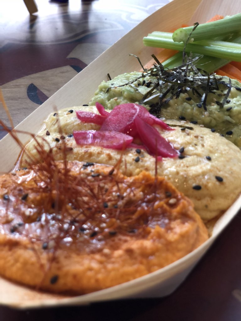 Smok_Mok's tweet photo. Hemos parido un nuevo hijo... ha nacido 3 humos, con humus de Wakame, piquillo y Maíz y Yuzu..
#SigueElHumo https://t.co/J4k0vOdHpL