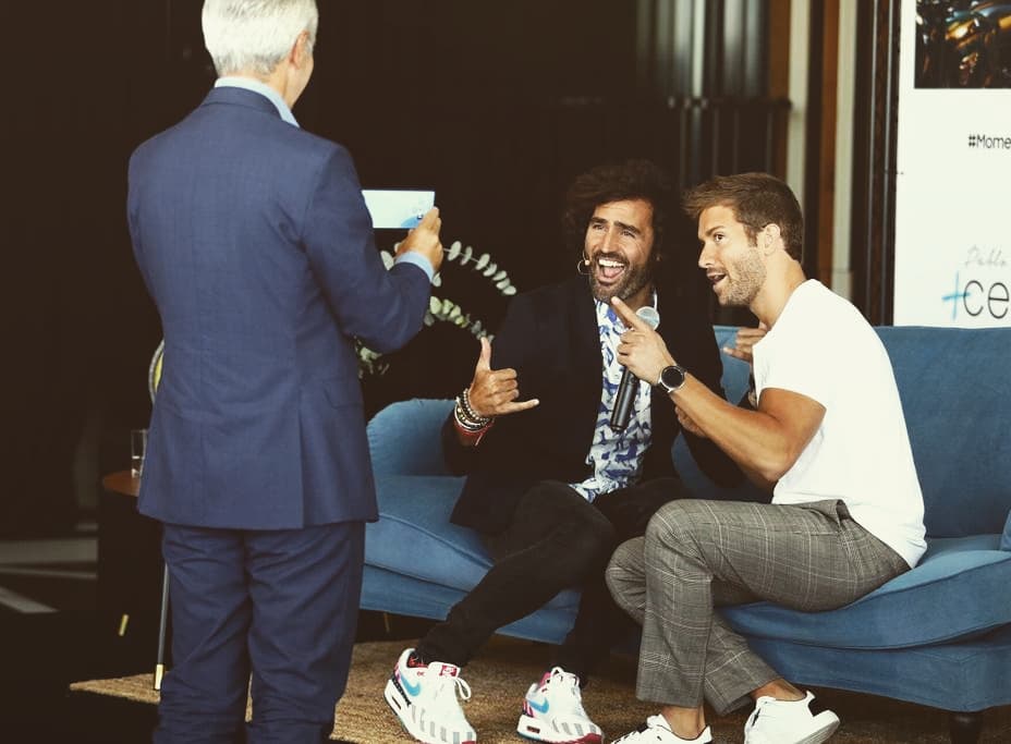 pabloalboran's tweet photo. Si te sonríen, sonríe. La vida es eso. 
Agradecido por todo. Gracias a toda la prensa por la mañana de hoy. 

📷@cucocuervo https://t.co/PpyPqcoVBR