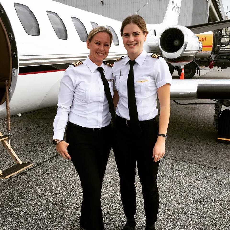 #Chartright ’s first ever all-female crew! Moms and Dads, encourage your daughters to become pilots! #BusinessAviation has many opportunities. 🛩🚁👩‍✈️#womenpilot #womenpilots #womenpilotsrock #womenpilotsrule #womeninaviation #womemempowerment #femalesinaviation #bizav