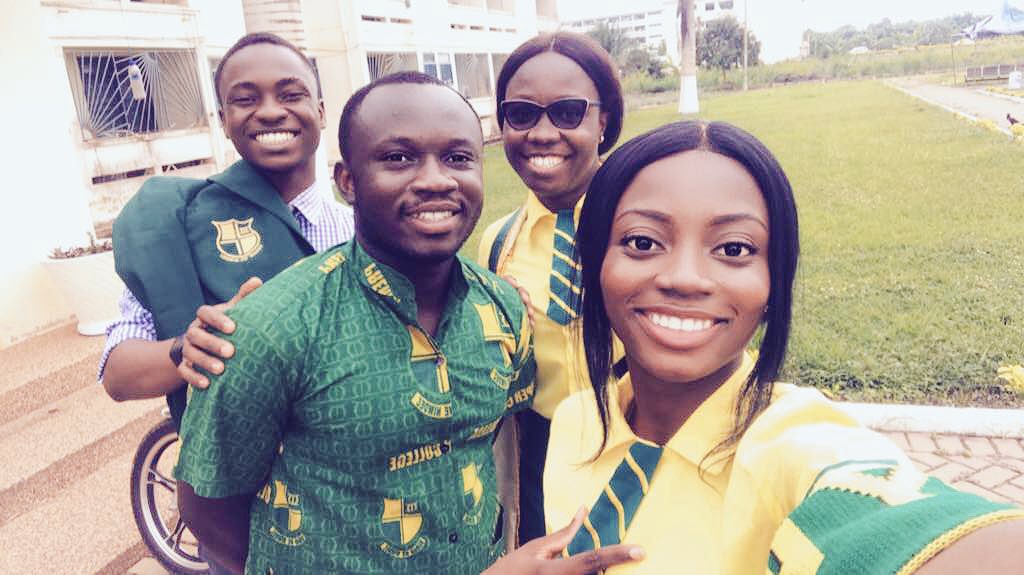 Jo_Nigma's tweet photo. Where Iβm from nothing speaks royalty better than gold & that hint of greenπππ°ππ @msa_ucc #RepUrSchool #HW18 #WeAre10 https://t.co/9J3DmQ15Je