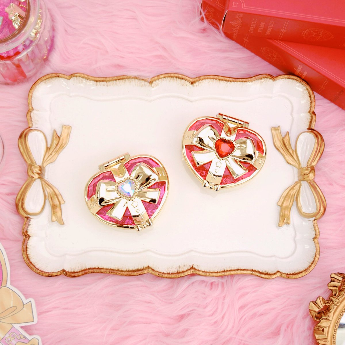 フクヤ プライズ キャラ福くじ Twitterissa 魔法のコンパクト コスメ ジュエリルパクト シュガーチークのパッケージが届きました 魔法書 をイメージしたデザインがステキなboxに キラキラのコンパクトがかわいいです ジュエリルパクトは10月下旬お届け分の予約を