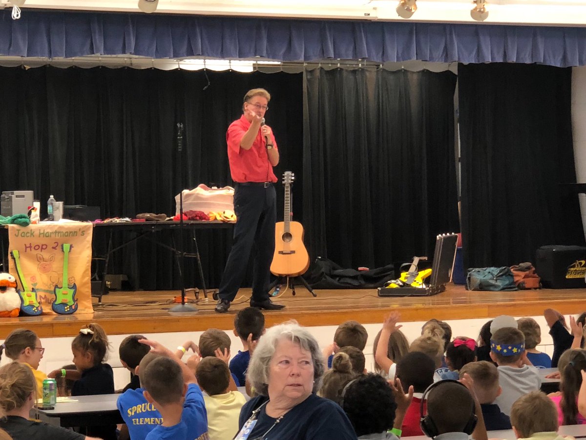 Jack Hartmann Day @ SCES. Kids are esctatic 😊#scesbobcats <a href="/scesbobcats/">Spruce Creek Elem.</a> #GGT