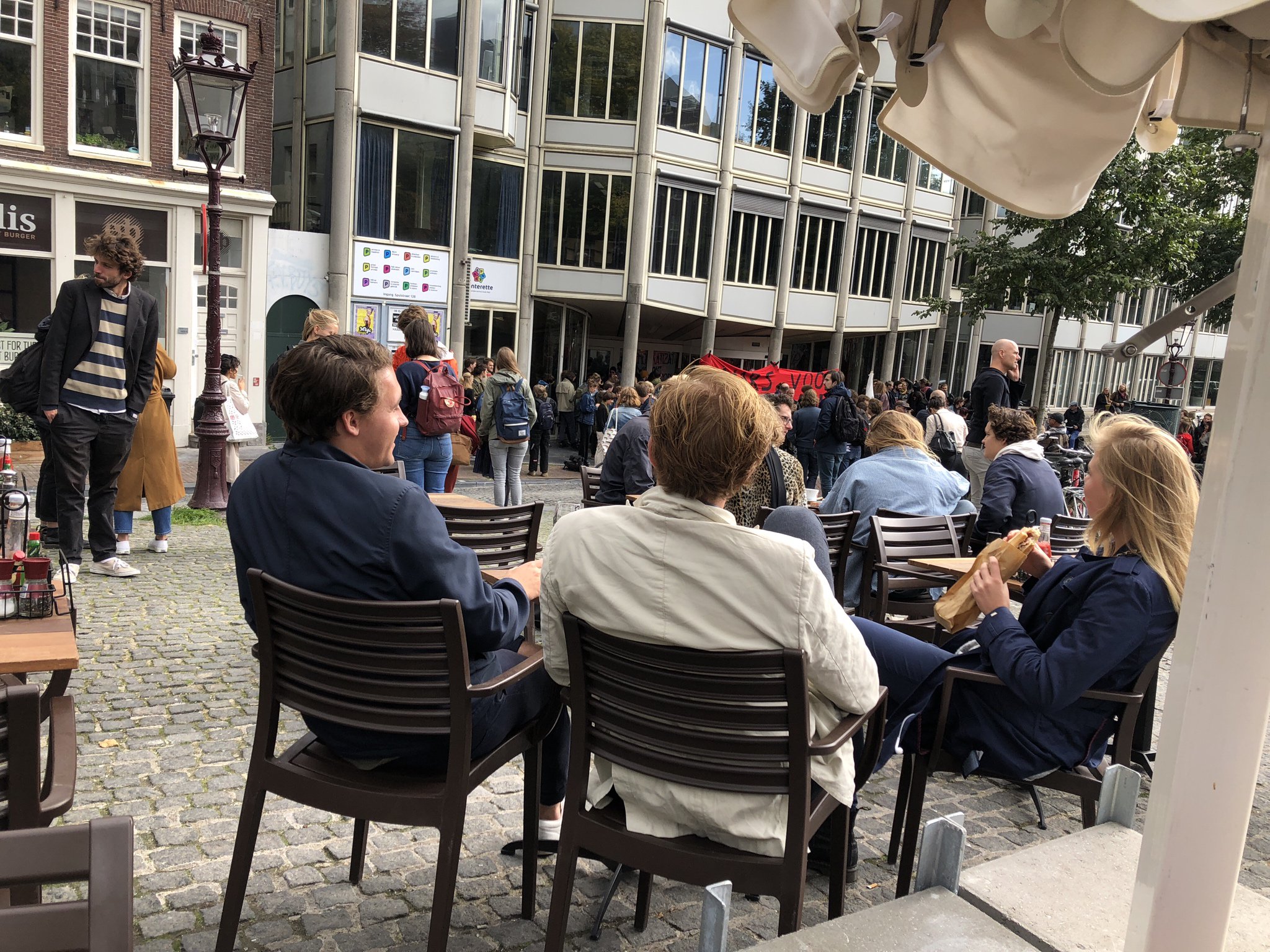 DoLsOwTXcAAfs-u.jpg:large