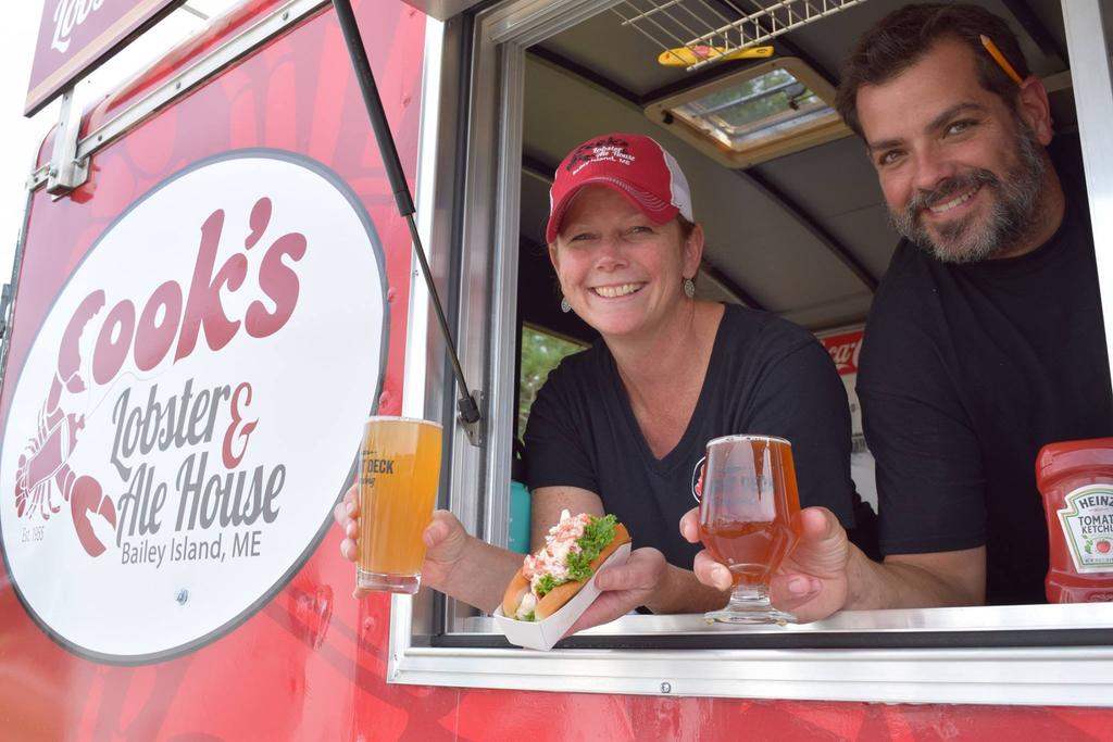 The_Forecaster's tweet photo. What do you get when a Brunswick Landing craft brewery and a Bailey Island lobster house collaborate? Cook's Takes Flight | The Forecaster https://t.co/QaeRvBMCAg @FlightDeckBrew #mainefoodscene https://t.co/nPOALTIOrH