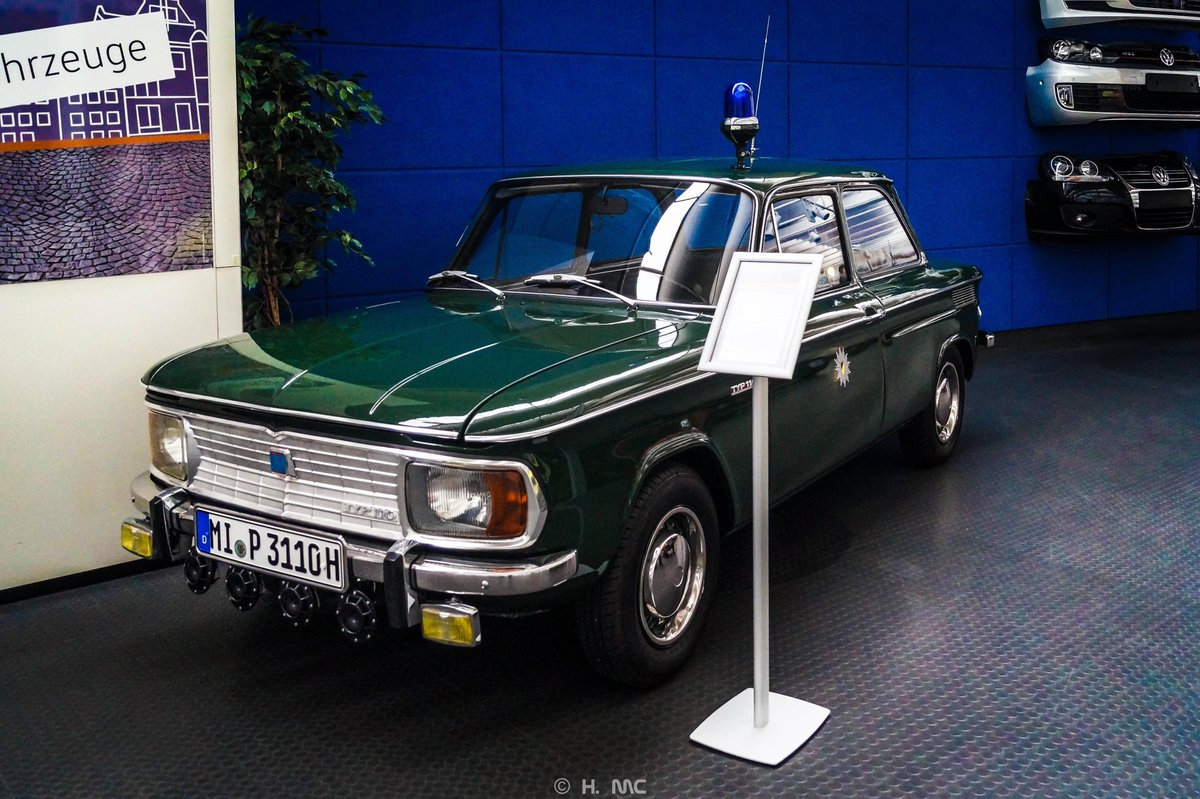 HaegerPhoto's tweet photo. NSU Prinz 110
#nsu #prinz #nsuprinz #oldtimer #classiccar #polizei #police https://t.co/VI71STP8gV