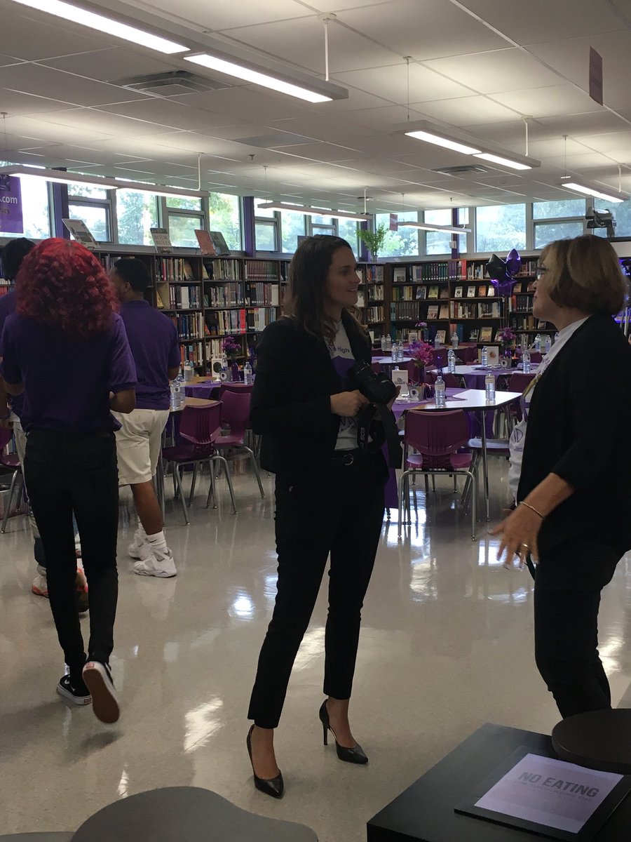 HRCWooldridge's tweet photo. Impressive Showcase put on by @PikesvilleAVID yesterday! #Thanks @MrsLaBricciosa for sharing your @BCPS_AVID program with your colleagues! @sandragreid @AVIDEasternDiv @BaltCoPS #SiteOfDistinction #FutureDemo https://t.co/44xwxfKvuy