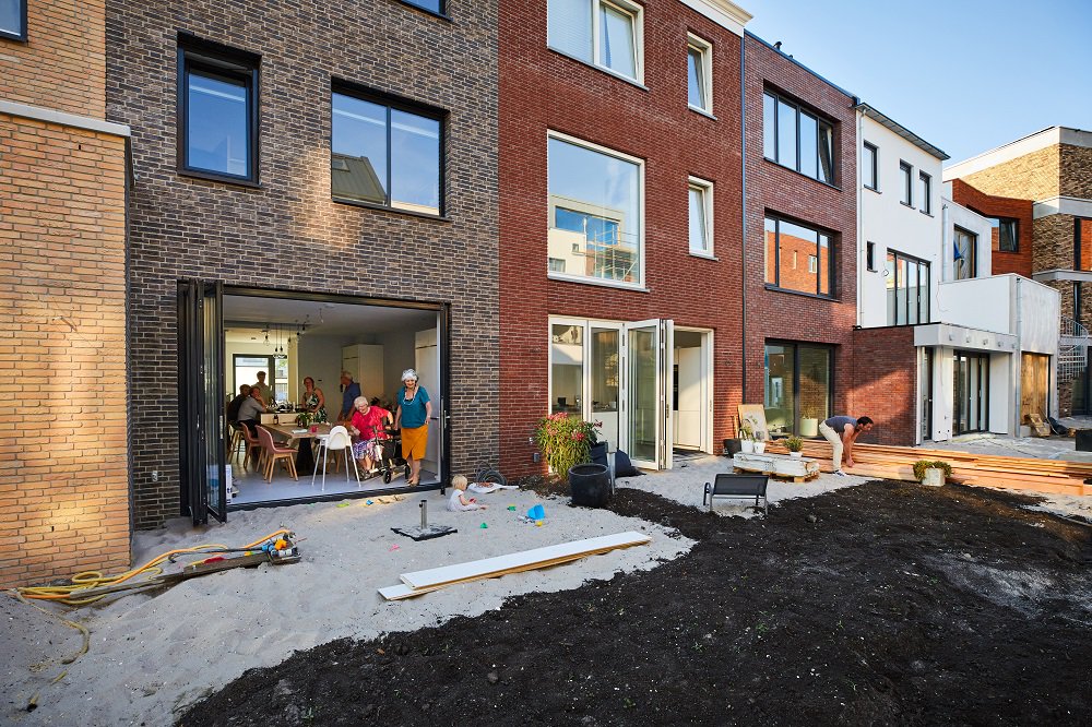 NieuwDelft's tweet photo. Het programma van Nieuw Delft Presenteert III is bekend! Ontdek zaterdag 6 oktober van 10:00 tot 14:00 de bouwvelden van Nieuw Delft  🏗️ Mee met een exclusieve rondleiding? Geef je snel op: https://t.co/T04VJYApGV 🏠🌳 #nieuwdelft https://t.co/KZ2AE4iqiO