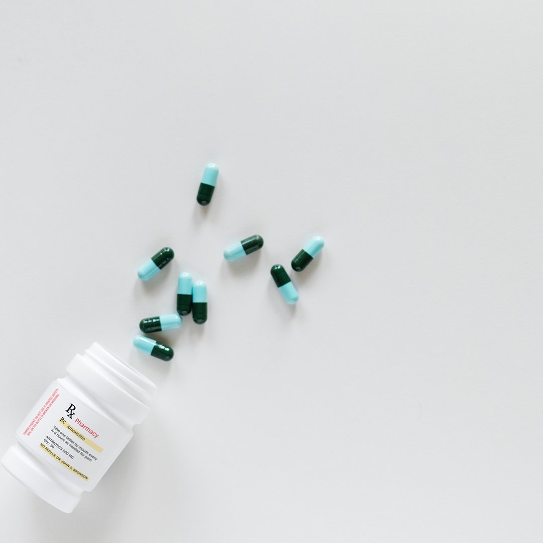 SAHeart_ZA's tweet image. Remember to ask your pharmacist about the possible #heartrisks associated with over-the-counter painkillers before taking any medication you don't know. This is especially important if you have #hypertension, diabetes or an existing #heartcondition. #PharmacyMonth #SAHeartforyou