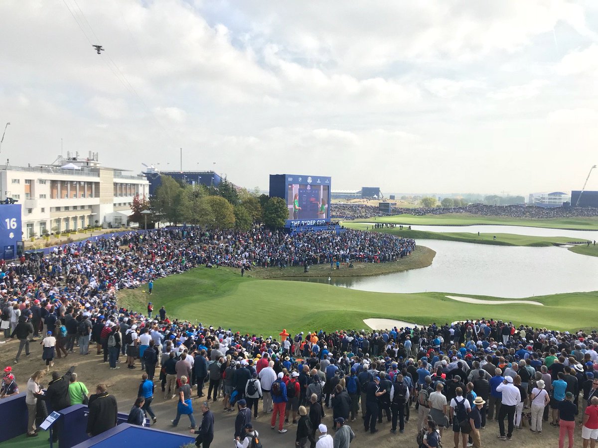 bouchardr's tweet photo. Let's swing pour la #RyderCup ⛳ en ce premier jour de compétition! Belles émotions en perspectives ! https://t.co/9QBWBxqrhB