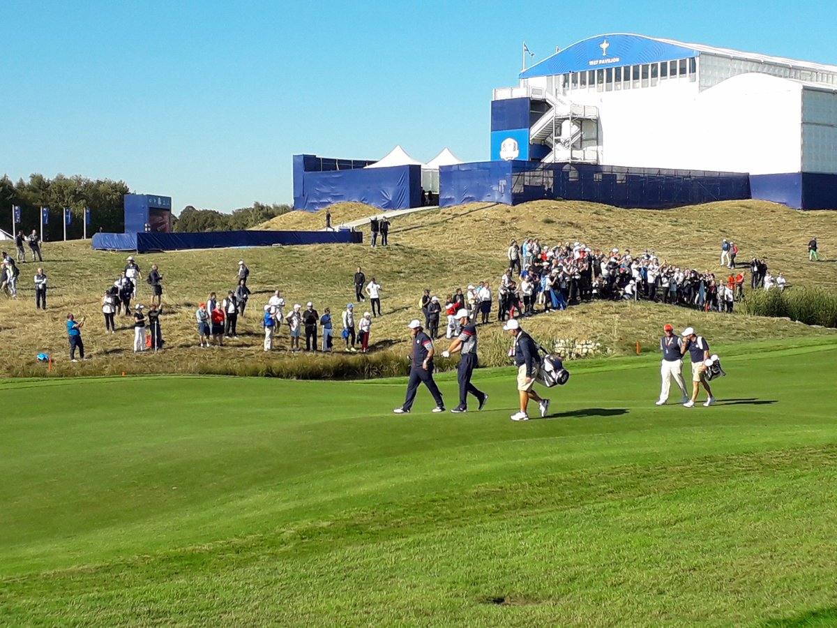 bouchardr's tweet photo. Let's swing pour la #RyderCup ⛳ en ce premier jour de compétition! Belles émotions en perspectives ! https://t.co/9QBWBxqrhB