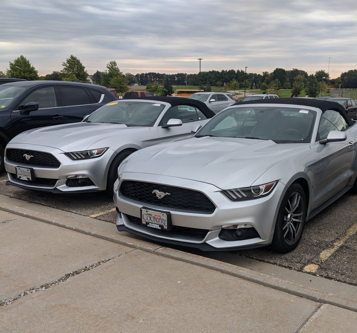 4eversully's tweet photo. Some nice cars sitting in the he parking lot today!!! Thanks, Kunes!!! #hoco18chs https://t.co/w3PDs5ocdu