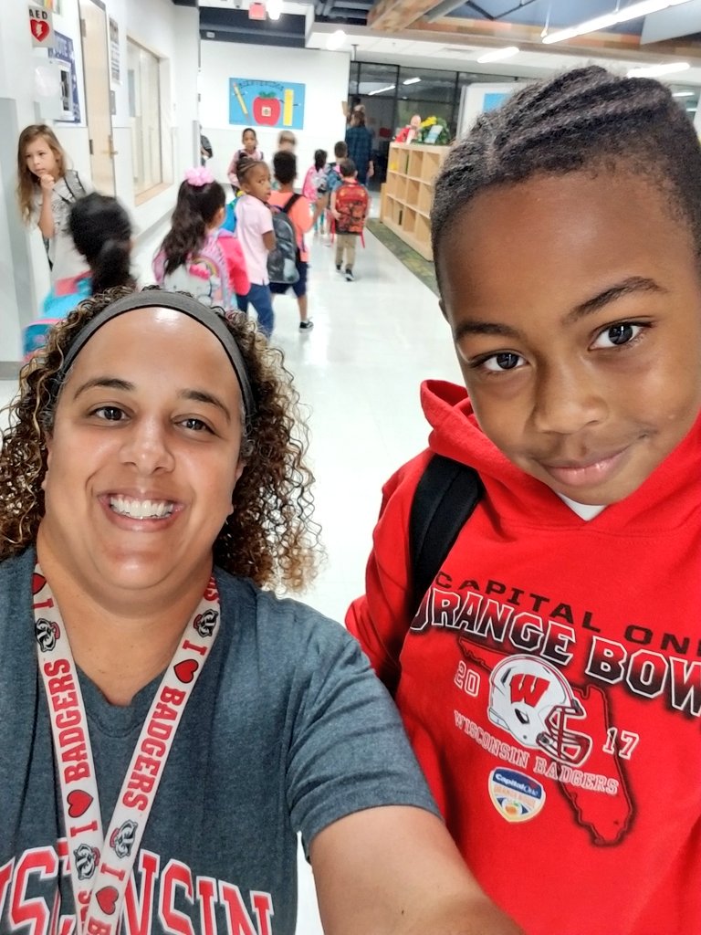 betweengigs23's tweet photo. A fellow #badgerfan in the hallways of @JonesAcademy1 
#badgerforlife🐾🐾 https://t.co/ehC1zXsA1L