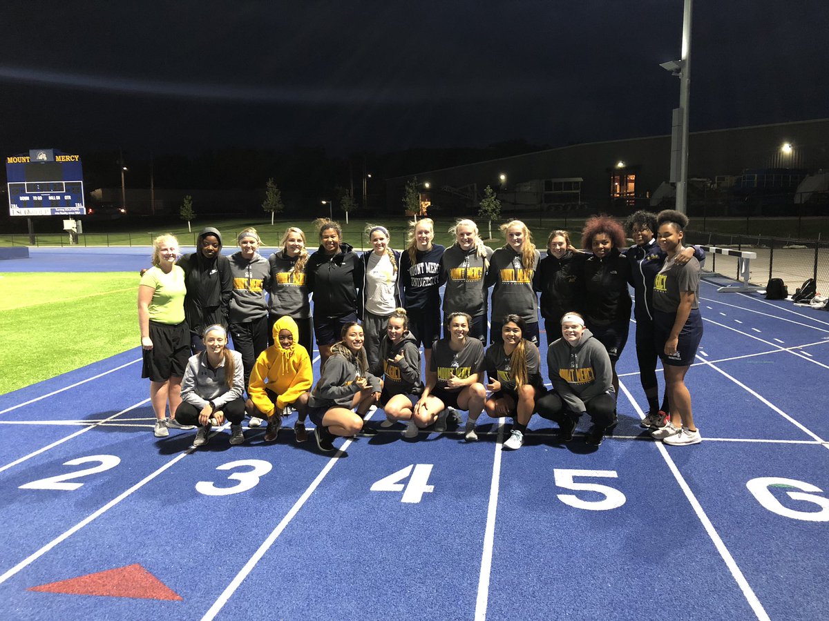 My girls finished up their last morning conditioning today. As a coaching staff we ask a lot from them and they always give us more. Excited for this group. #Stangs 🐎🏀