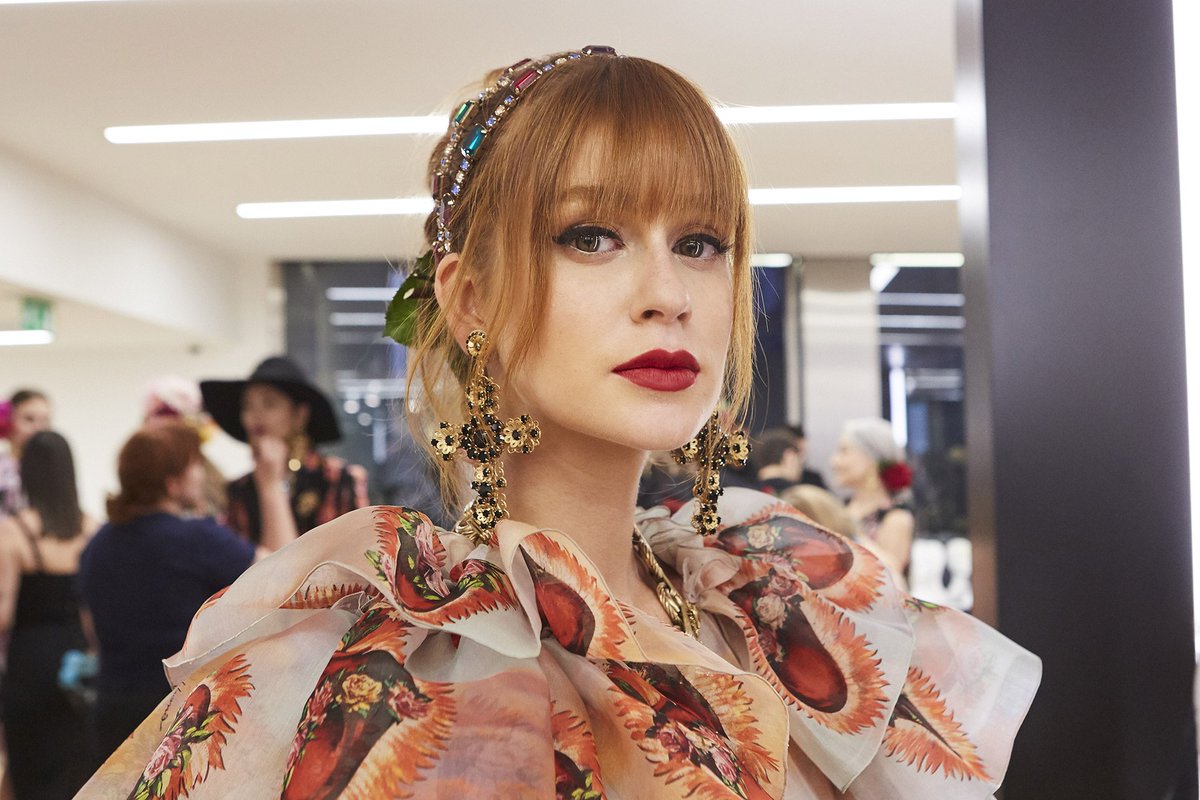 dolcegabbana's tweet photo. Backstage at the Dolce&amp;Gabbana Spring Summer 2019 Women's Fashion Show. 
#DGDNA #DGWomenSS19 #DolceGabbana #DGEyewear
Discover more on https://t.co/Nl7tMpBq4P https://t.co/lSl3TFXVU4
