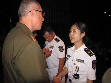MÉRITO AL SERVICIO EN SALUD MILITAR
Tripulantes del Buque "Arca de la Paz" recibieron efusivo homenaje por la gran labor realizada brindando salud al pueblo venezolano y por su dilatada trayectoria atendiendo la salud en los pueblo del mundo