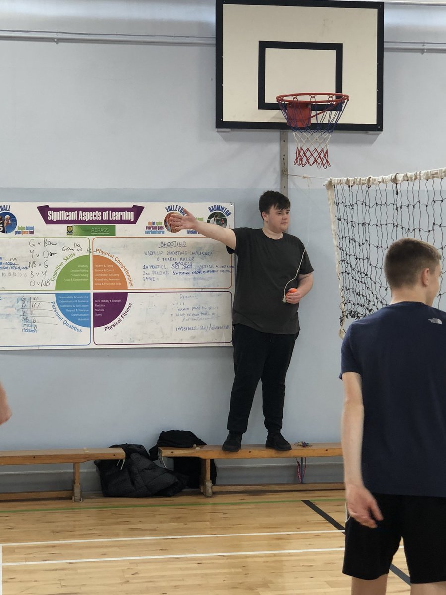 GovanPEdept's tweet image. Organising and refereeing our own games today 😃🏐 #sportsleaders #reaponsibility @GHSWiderAch