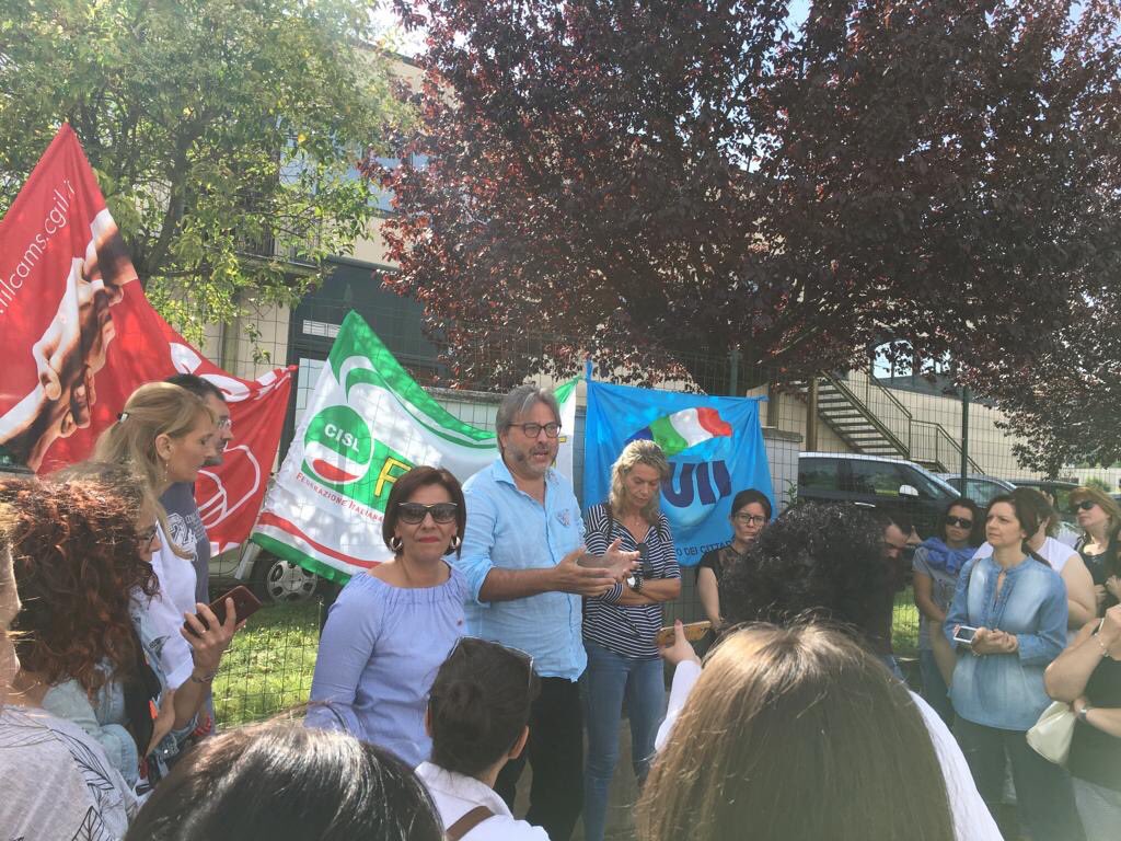 #Maran R&amp;S Sviluppi positivi nella vertenza lavoratorisocietà spoletine di recupero crediti. Il referendum approva a larga maggioranza le intese raggiunte al <a href="/MinLavoro/">Ministero Lavoro</a> <a href="/fisascatumbria/">fisascatumbria</a> #SimonaGola <a href="/darcam60/">Dario Campeotto</a> Scongiurati licenziamenti e delocalizzazione fisascat.it/site/news/mara…