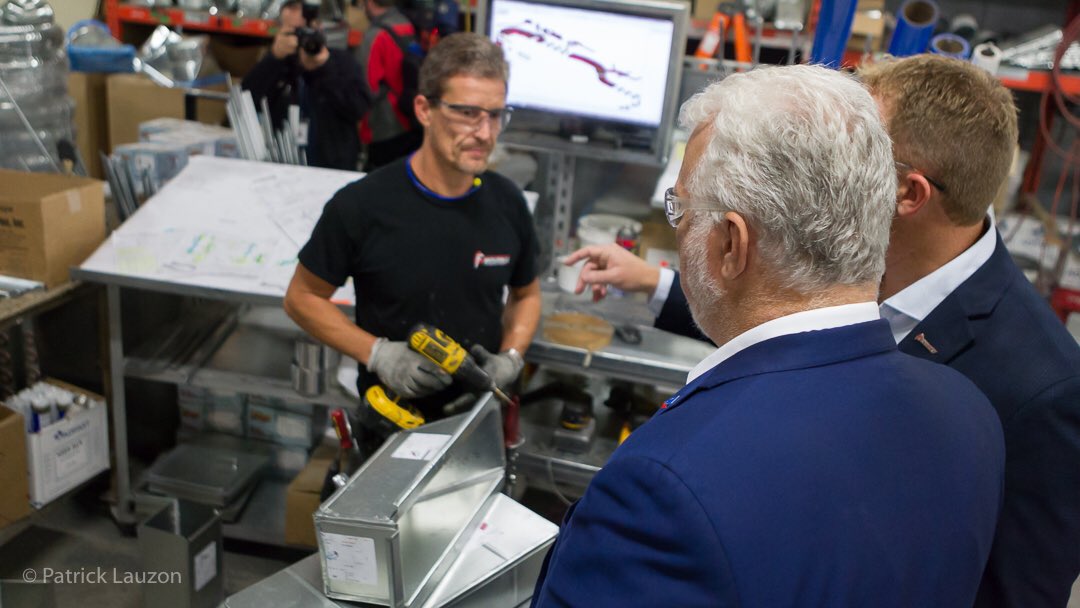 La pénurie de main-d’oeuvre est réelle, parlez-en à Christian et Sandra Fournier, propriétaires de Ventilation C.F., qui auraient besoin de 8 employés bien rémunérés supplémentaires en ce moment. 

#Qc2018 #PLQ #PolQc