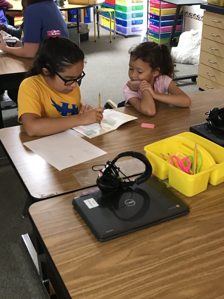 MrsSchwartzie's tweet image. Life is better with 4th grade buddies! #HuffmanPYP #happyfriday