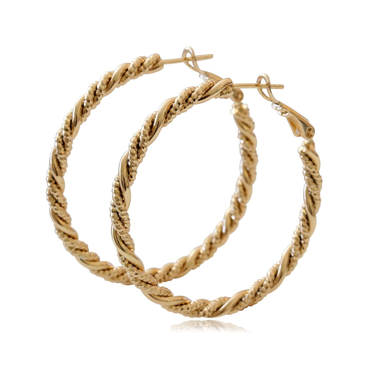 OlenataBoutique's tweet photo. Gold plated twisted hoops Earrings with Laser Sparkle Cut (35 mm). Free shipping to US address. Fast delivery. https://t.co/4IYfvg5yaF
#Fashion #Jewelry #GoldPlated #Earrings #TwistedHoops https://t.co/3kyPaHJrJb
