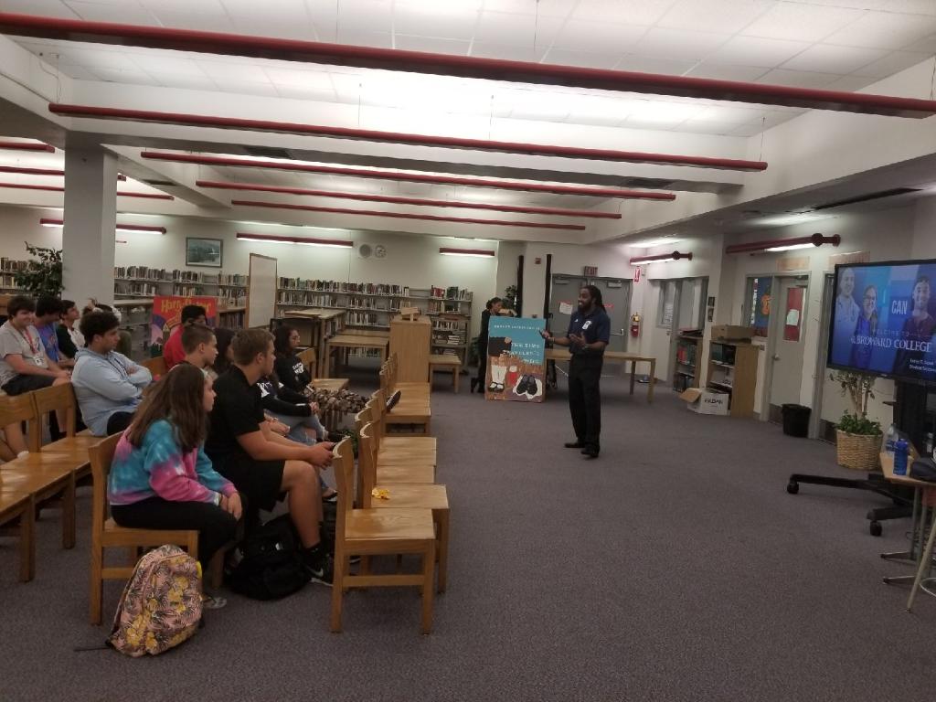 SeahawkReady's tweet photo. Broward College Info Sessions in full effect! @McArthur_BRACE #SeahawkReady https://t.co/IGDEvxjNQ7