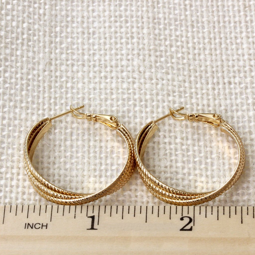 OlenataBoutique's tweet photo. Gold plated twisted round hoops Earrings with Laser Sparkle Cut (30 mm). Free shipping to US address. Fast delivery. https://t.co/uQBm0V2Cak
#Fashion #Jewelry #GoldPlated #Earrings #TwistedHoops https://t.co/MbWiavJ12x