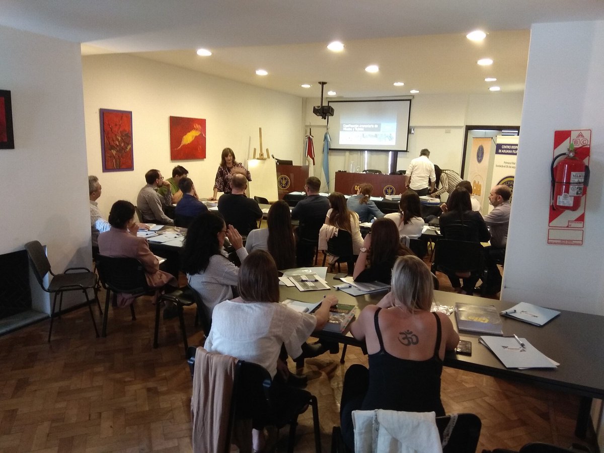 CdaFilialCba's tweet photo. 📚📣 Curso de Clasificación Arancelaria de Hilados y Tejidos !! 📚📣
@CDARepArg #CDACAPACITA #CDACRECE https://t.co/oCOTINEZdg